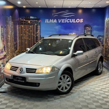 RENAULT MEGANE 1.6 DYNAMIQUE GRAND TOUR 16V FLEX 4P MANUAL RENAULT MEGANE 1.6 DYNAMIQUE GRAND TOUR 16V FLEX 4P MANUAL